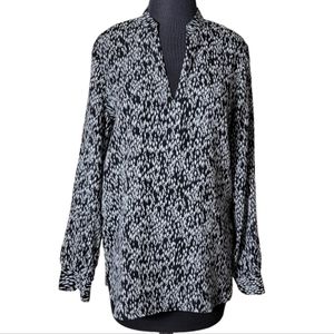Banana Republic crepe split neck printed top women small black white long sleeve